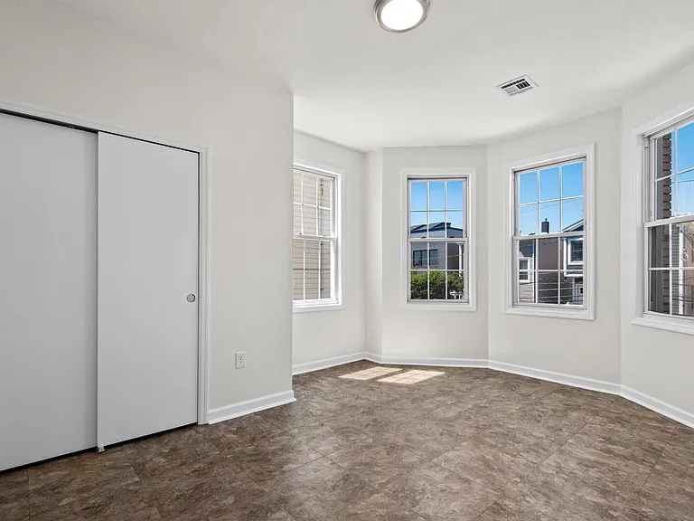 28 Armstrong Ave #2 — Photo 10