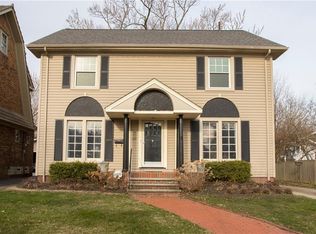 1176 Elbur Ave, Lakewood, OH 44107