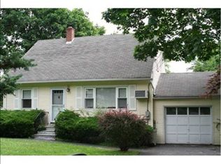 42 Mapleshade Ave, Pearl River, NY 10965