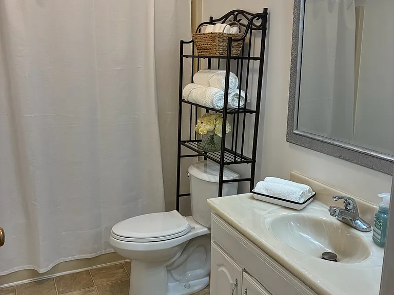 534 Pangborn Blvd #A — Photo 7