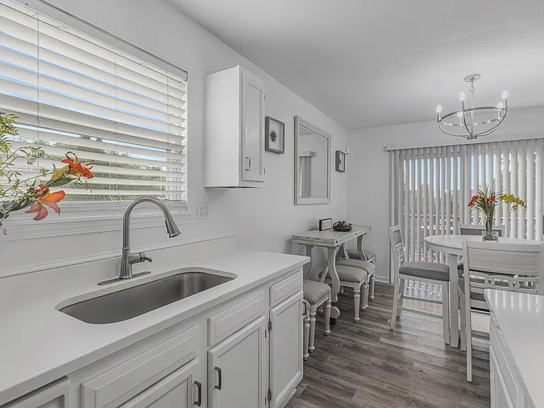 6824 Beagle Dr — Photo 21
