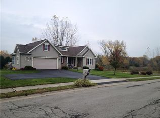 105 Ericson St, Newark, NY 14513