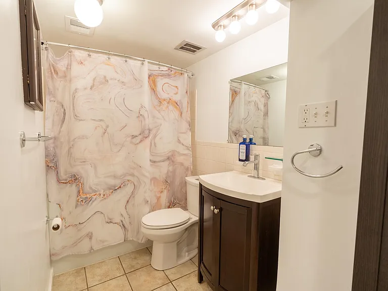 5708 Walnut St #L3 — Photo 11
