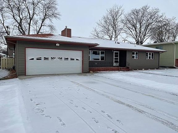 2nd image of 2120 North Pl