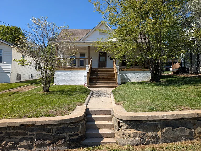 30 Woodrow Ave — Photo 30