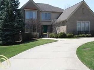 3063 Woodcreek Way, Bloomfield Hills, MI 48304