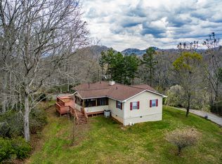 276 Country Knoll Dr, Sylva, NC 28779