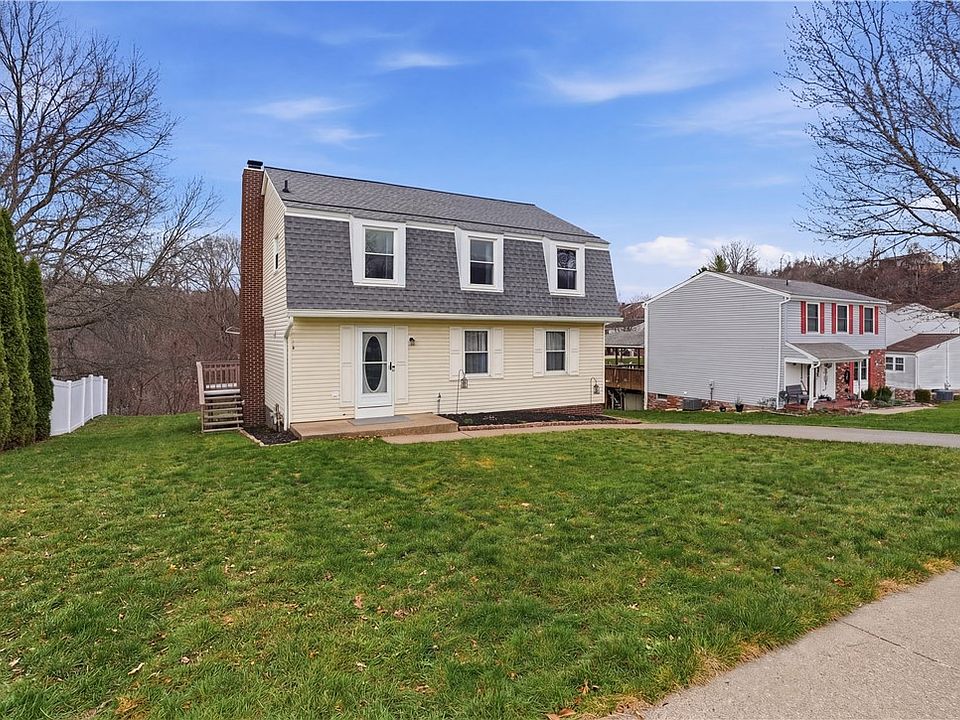 1st image of 303 Macnab Dr
