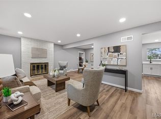 8605 Mayflower Ct, Saint Louis, MO 63132