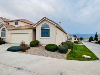 198 Luxury Ln, Colorado Springs, CO, 80921