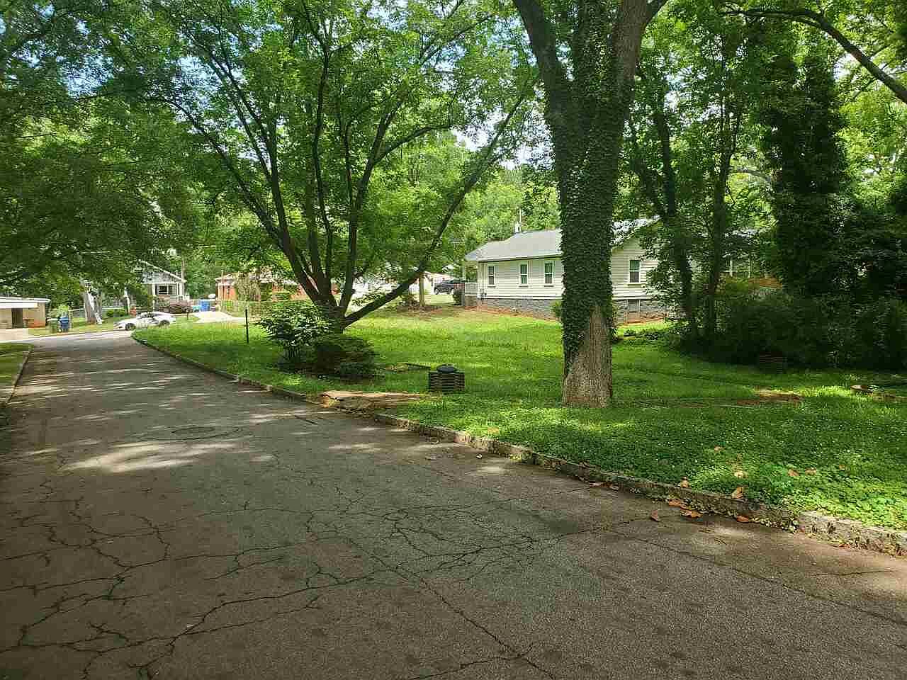 1010 Violet St SW, Atlanta, GA 30310 Zillow