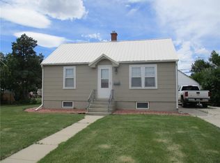 716 N Center Ave, Hardin, MT 59034