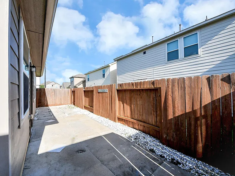 18611 Cooper Ravine Way — Photo 38