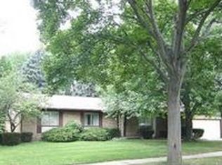 2613 Meadowlane Dr, Lansing, MI 48906