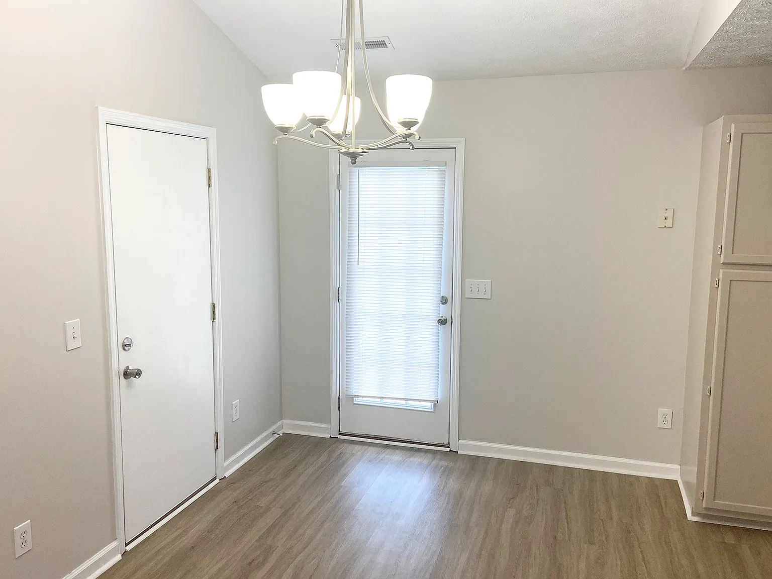 2721 Ashby Drive - 1 — Photo 4