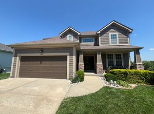2282 W Hazelwood St, Olathe, KS 66061