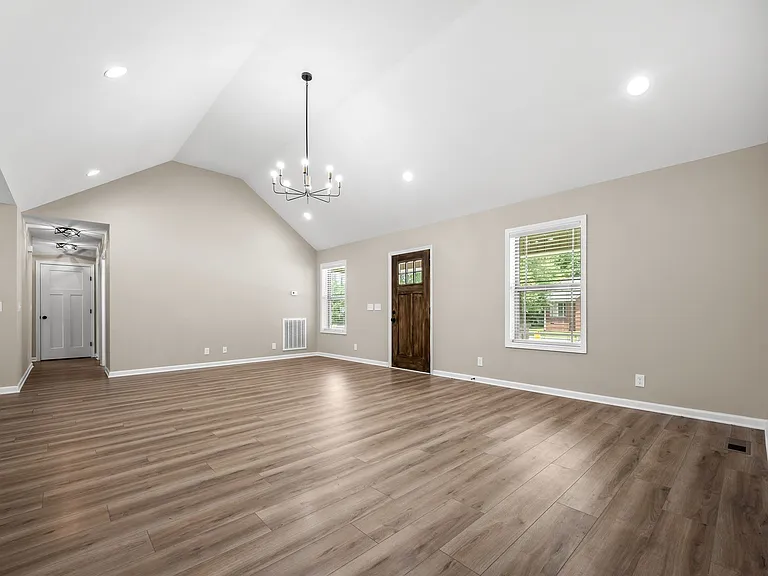 105 Cumberland Ct — Photo 4
