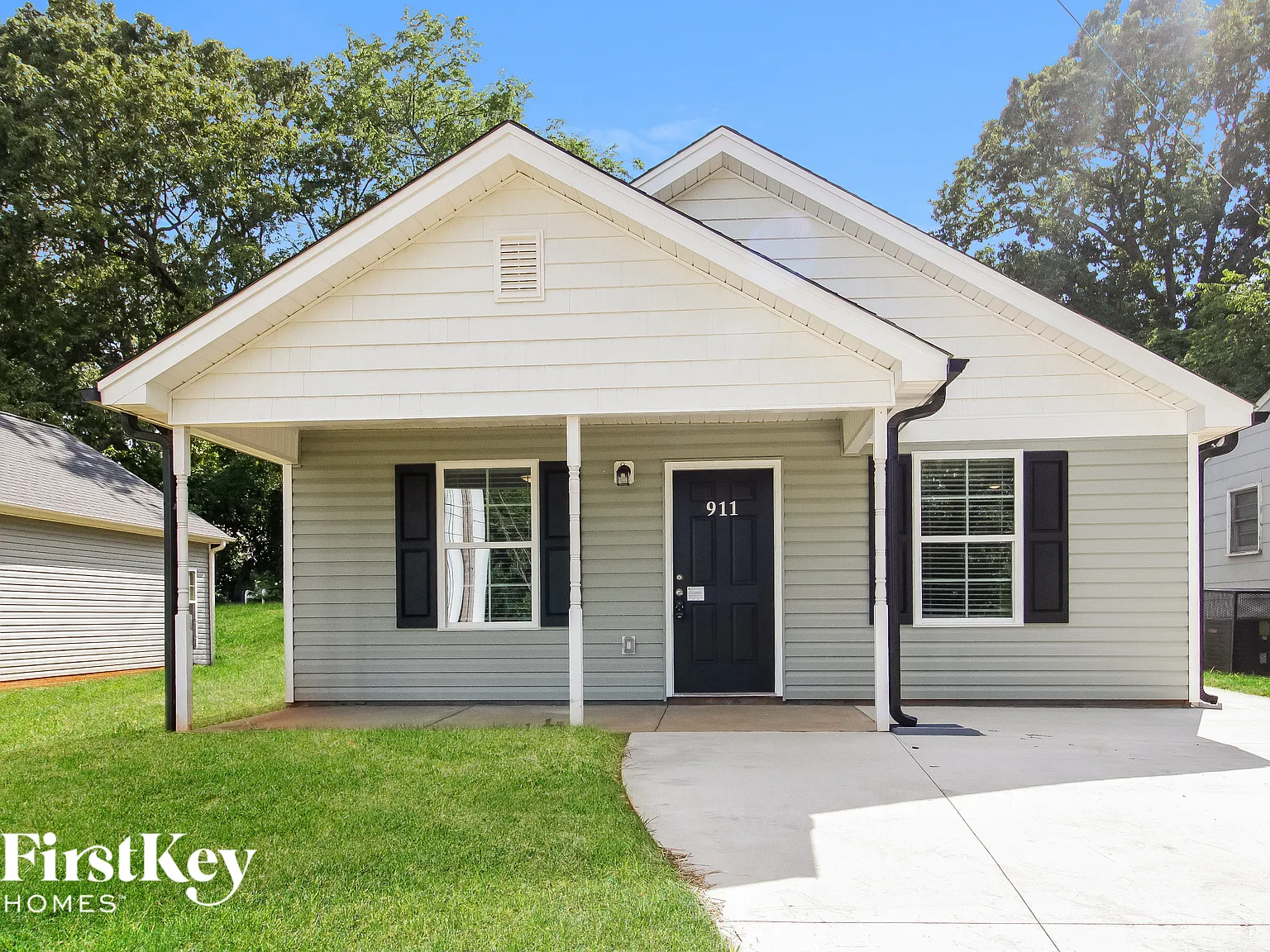 4 bed, 2.0 bath, 1560 sqft, $2,080 — Photo 1