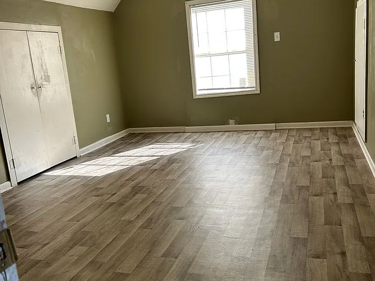 126 Money St — Photo 4