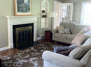 2371 Fenwood Rd, University Heights, OH 44118