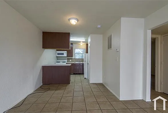 6810 Westover St #9 — Photo 8