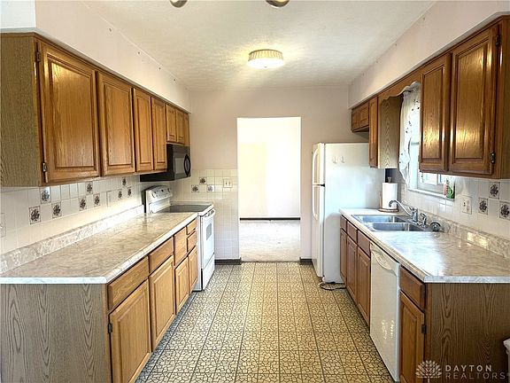 4th image of 3453 Garianne Dr