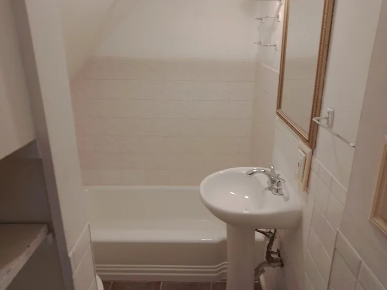 411 Noble St — Photo 12