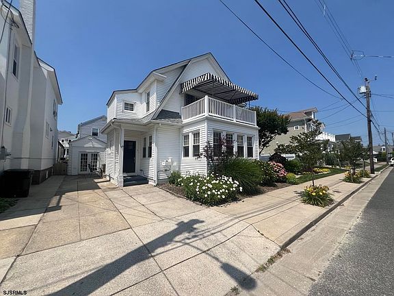 2nd image of 112 N Belmont Ave