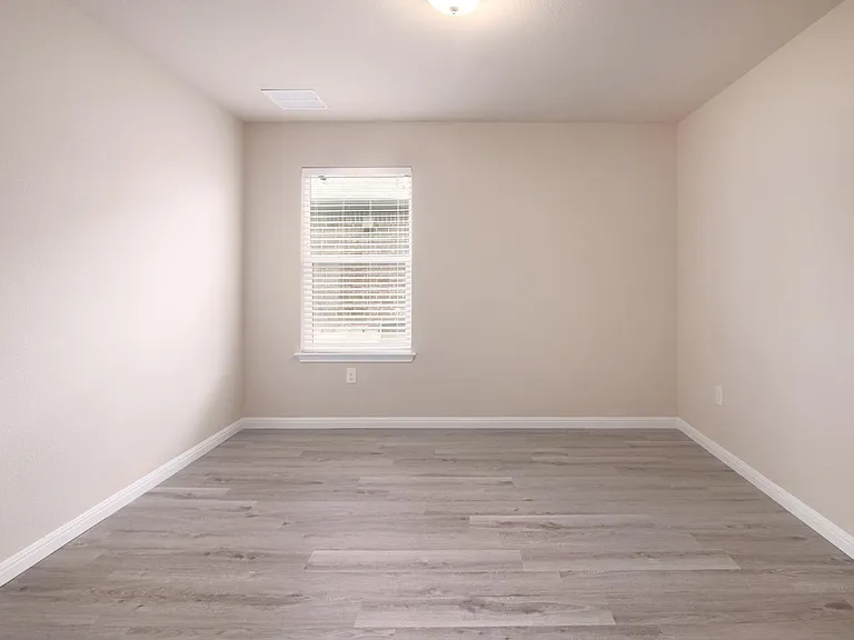 11301 Dawes Pl — Photo 17