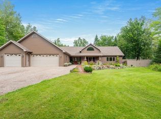 5347 Maple Grove Rd, Hermantown, MN 55811