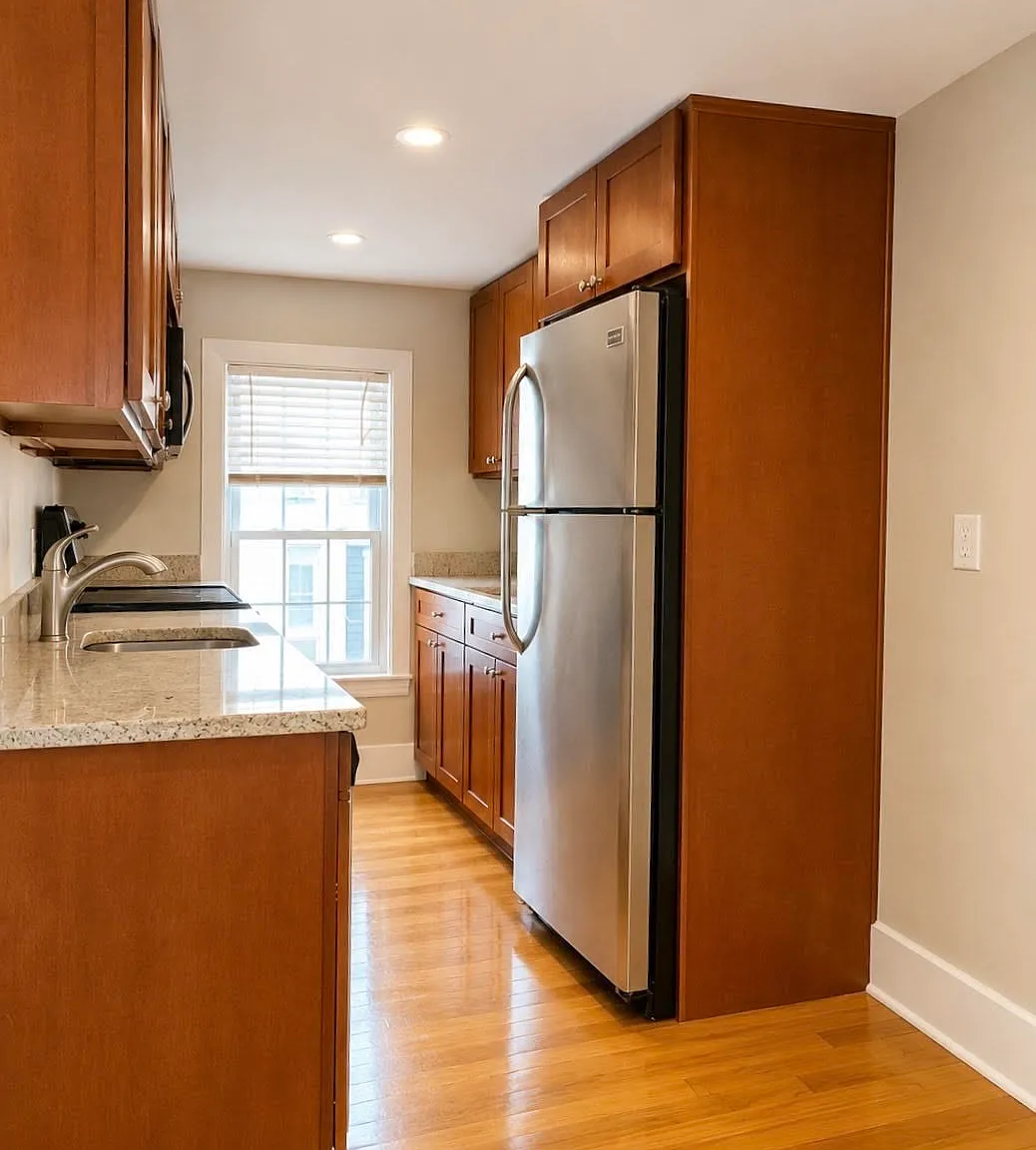 4 bed, 2.0 bath, 2024 sqft, $4,500 — Photo 3