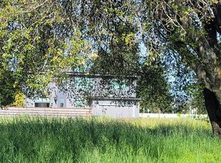 1011 Grove St, Healdsburg, CA