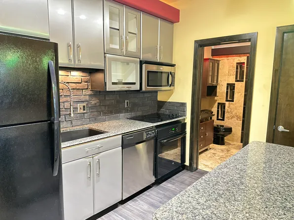 111 SE 22nd St, Bentonville, AR