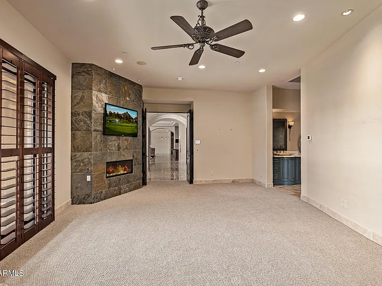 8406 E Calle Buena Vis — Photo 31