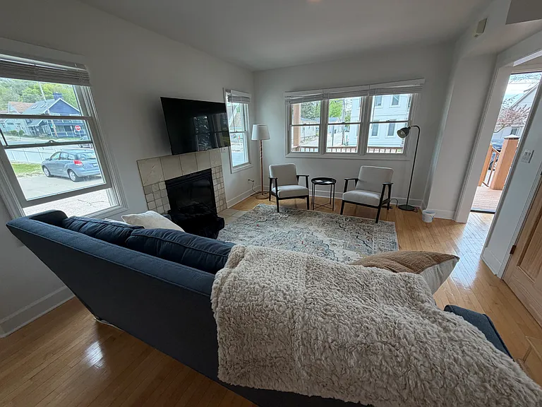 209 Park St — Photo 9