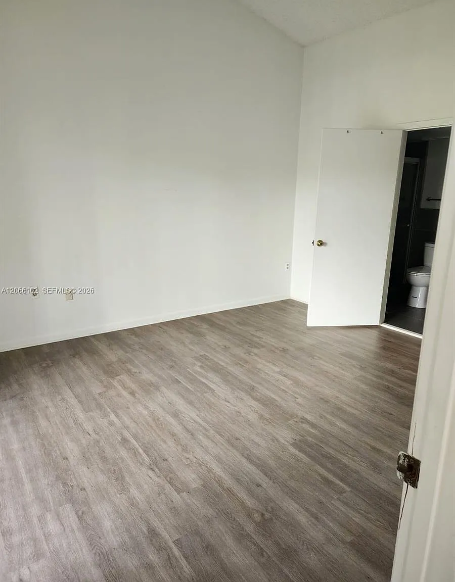 Marina Oaks Condo — Photo 4