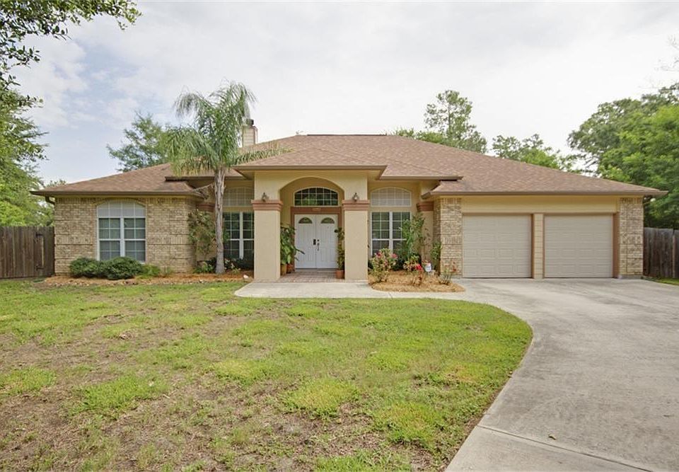 1st image of 10392 Twin Oak Dr