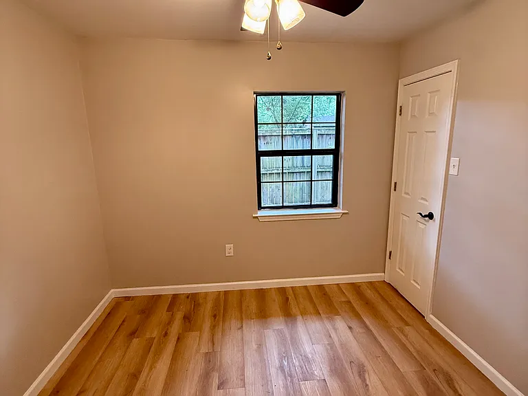 2013 Creekwood Dr — Photo 21