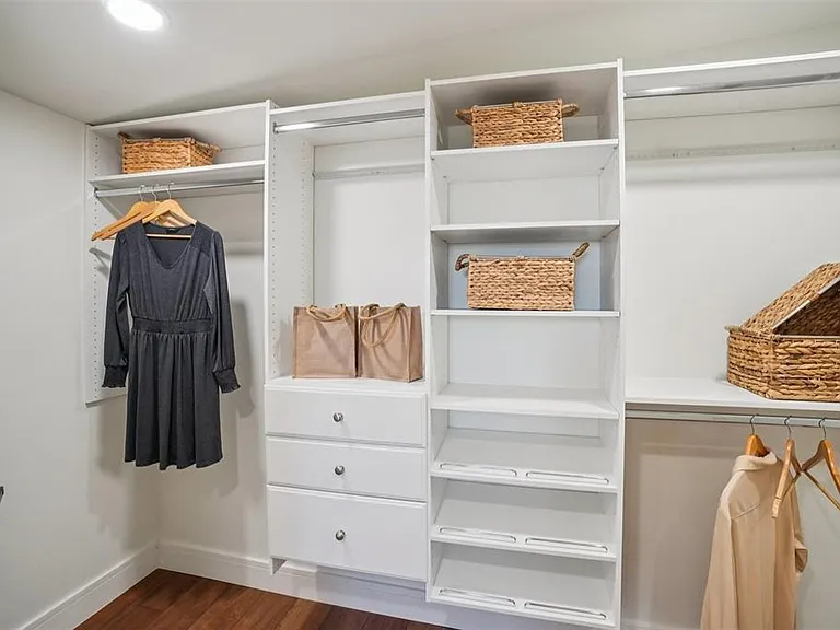 3123 W La Salle St — Photo 24