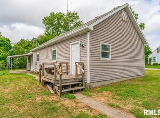 319 N Adams St, Lincoln, IL 62656