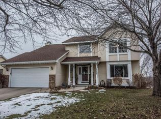 17536 Five Oaks Dr, Lakeville, MN 55044
