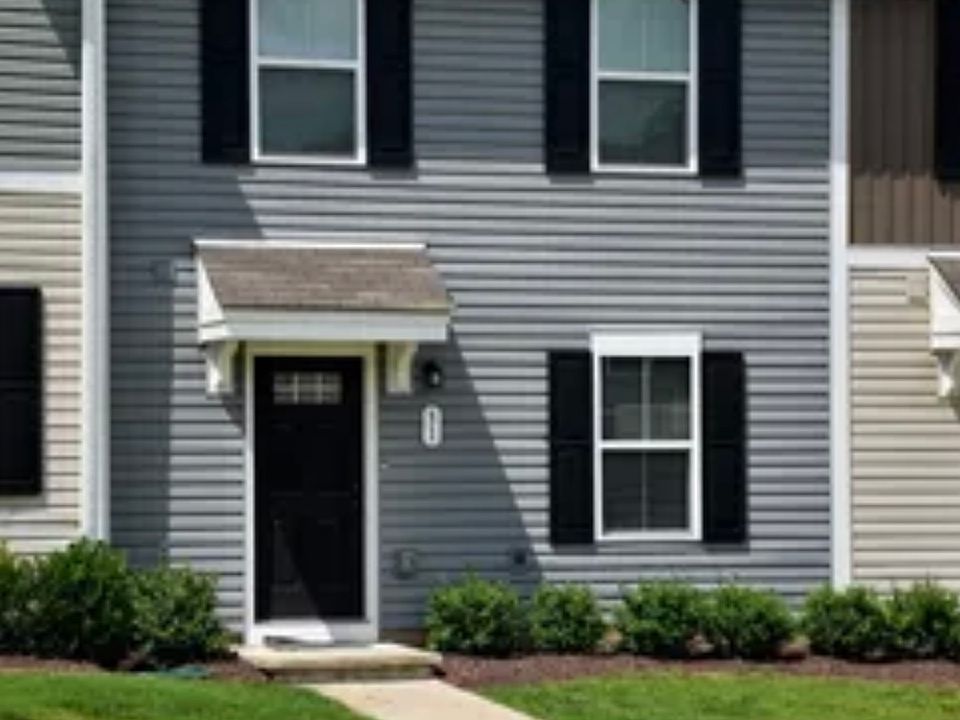 1st image of 2935 Winterberry Dr #31