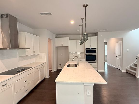 5th image of 230 Mackenzie Ct