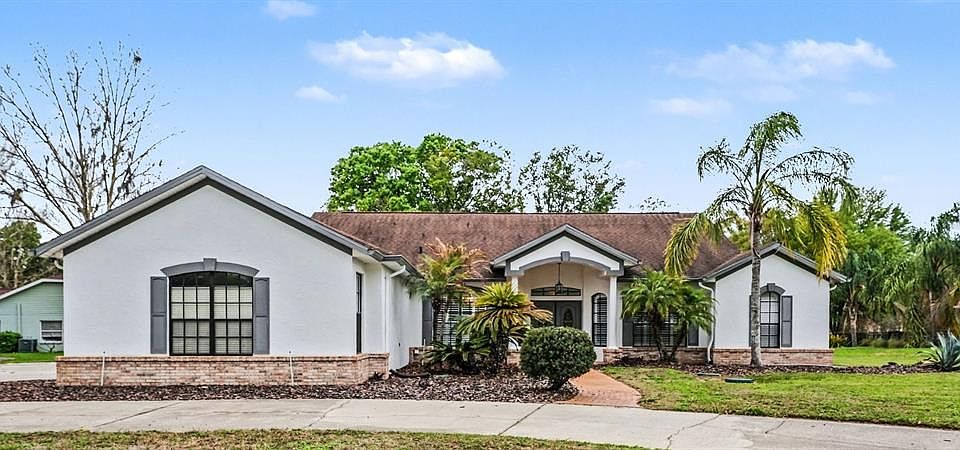 1st image of 19216 Ridgelake Dr