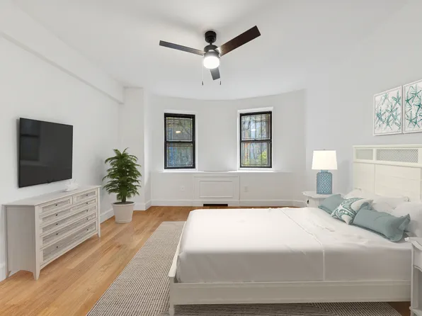 282 Convent Avenue image 6 of 13