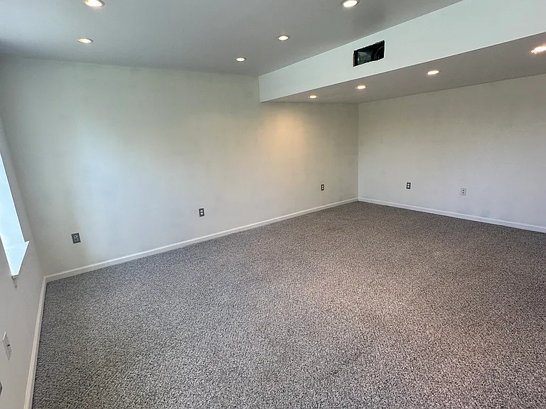 278 Point Cir — Photo 4