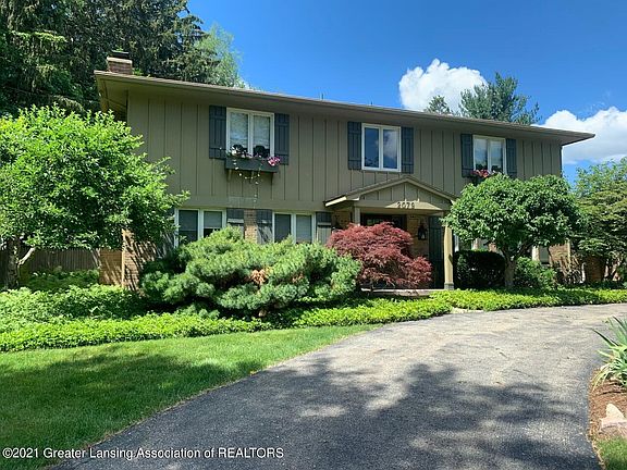 2nd image of 2079 Riverwood Dr