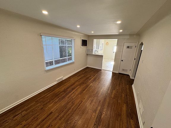 3rd image of 382 S Emerson St #382