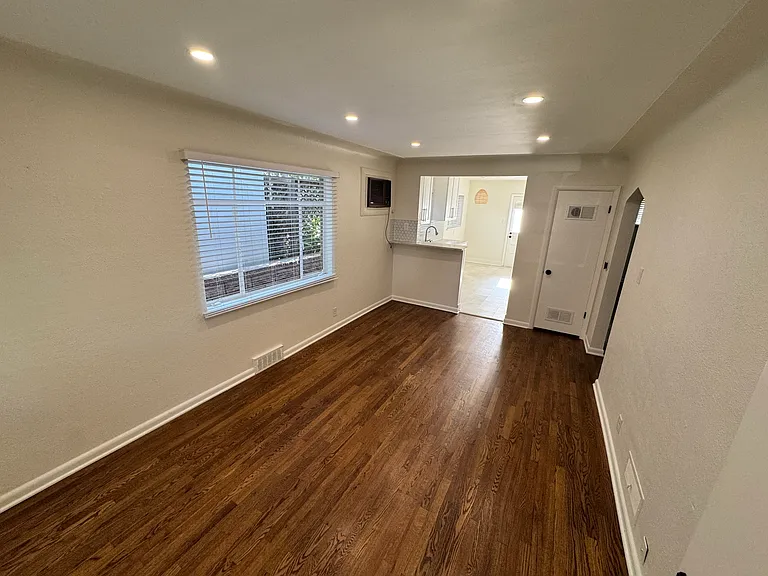 382 S Emerson St #382 — Photo 3