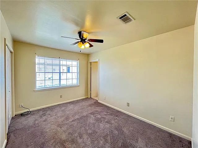 583 Delmar St — Photo 13